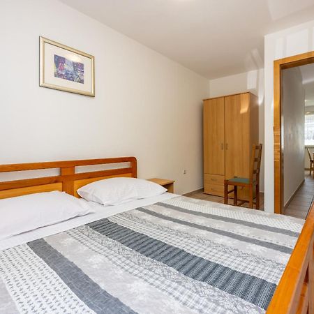 Apartments Obradovic Dramalj Eksteriør bilde