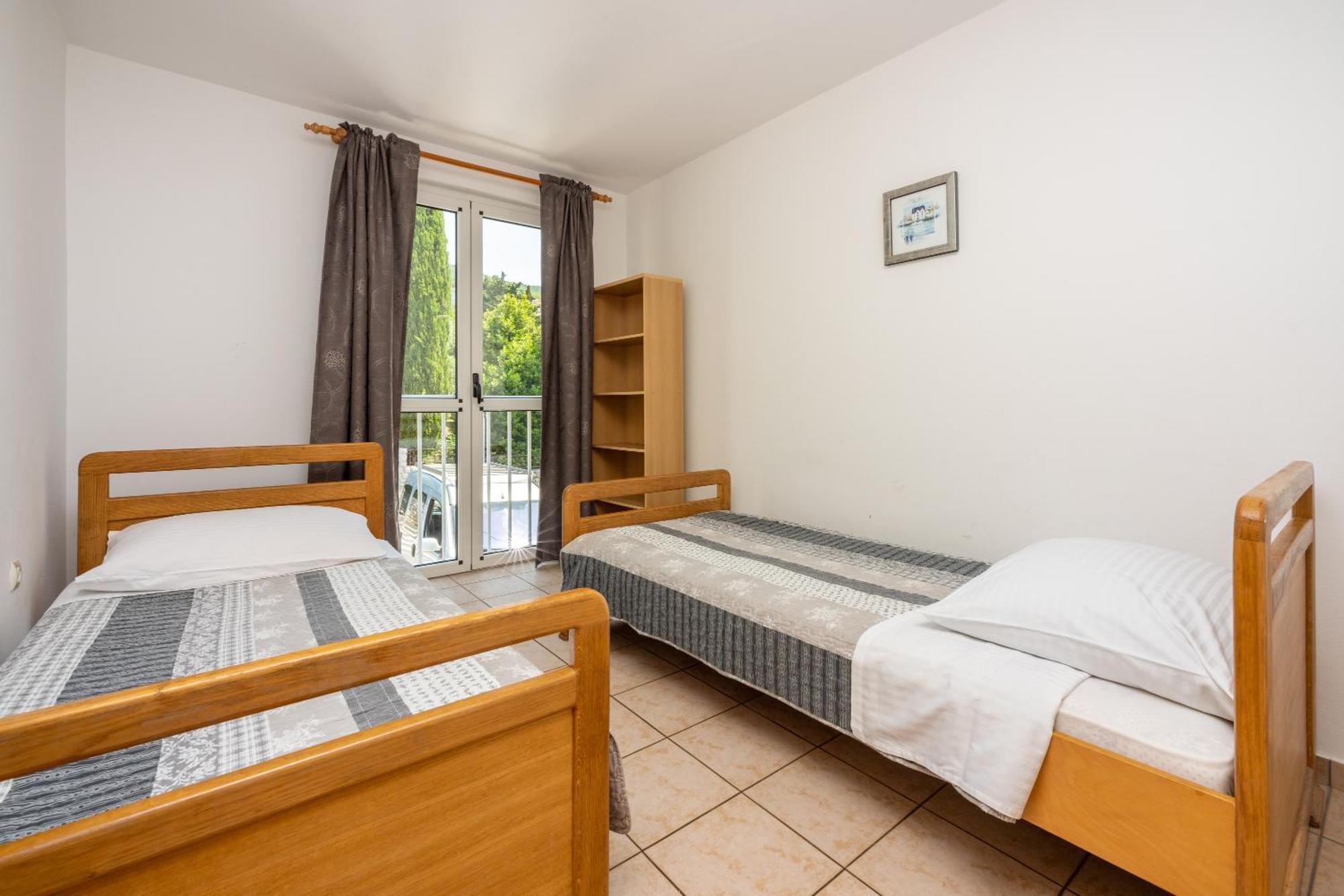 Apartments Obradovic Dramalj Eksteriør bilde
