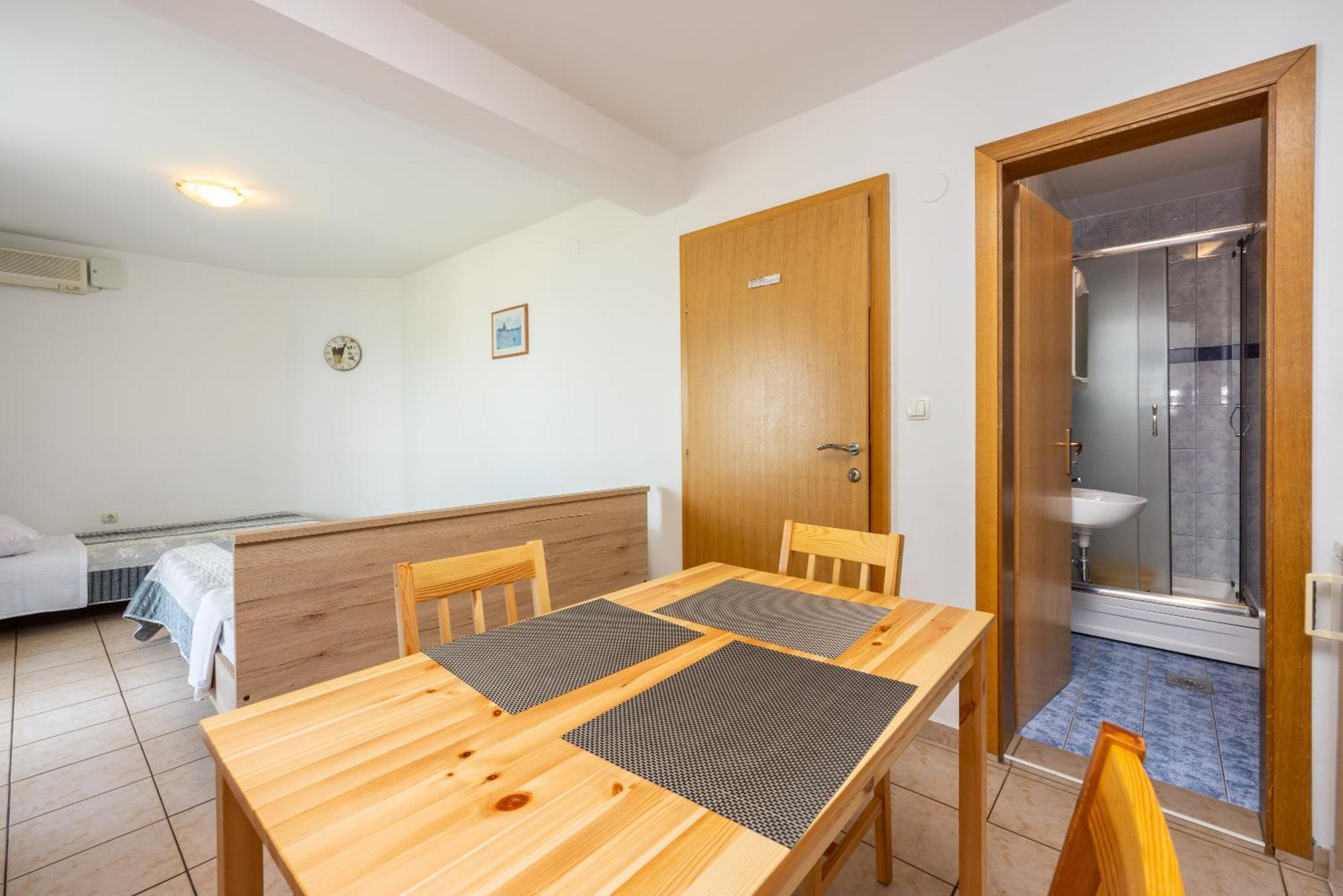 Apartments Obradovic Dramalj Eksteriør bilde